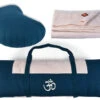 Coffret Tapis De Méditation Complet Bleu/Ecru Orion -Magasin De Vetements coffret tapis de meditation complet bleu ecru 1700827637656091f57d752