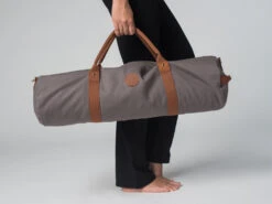 Sac à Tapis De Yoga Navy Bag - Coton Taupe 70cm X 20 Cm -Magasin De Vetements sac a tapis de yoga navy bag coton taupe 15718387535db05b214616a