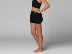 Short Femme Traditionnel Iyengar - Bio Noire Noir XS - 36 -Magasin De Vetements short femme traditionnel iyengar bio 1635845105618103f11cd30